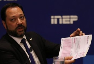 O presidente do Inep, Alexandre Lopes, apresenta detalhes da força-tarefa aplicada para avaliação do resultado do Enem