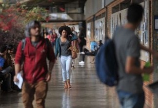 UnB foi a primeira universidade federal a adotar sistema de cotas raciais


UnB reserva vagas para negros desde o vestibular de 2004


Percentual de negros com diploma cresceu quase quatro vezes desde 2000, segundo IBGE