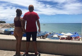 'Ela assumiu o risco, não podemos nos responsabilizar': diz coronel da PM sobre turista estuprada após passeio na praia