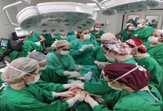 DESAFIO: parto de bebê prematuro e com tumor 'maior que a cabeça dele' mobiliza 50 profissionais; confira