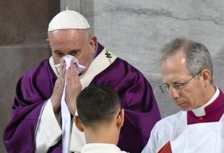 'LEVE RESFRIADO': Papa Francisco cancela missa por indisposição
