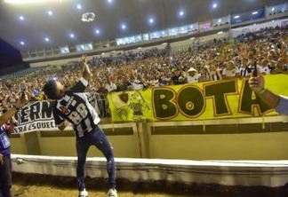 Botafogo-PB empata com o Confiança após apresentação de Léo Moura no Almeidão