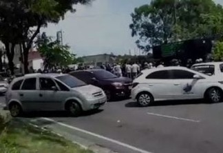 CONGESTIONAMENTO E ACIDENTES: Manifestação da segurança pública causa caos em principal via da capital - VEJA VÍDEO