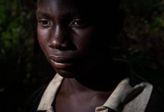 'Uma criança na África precisa morrer para você ter um celular' - ENTENDA