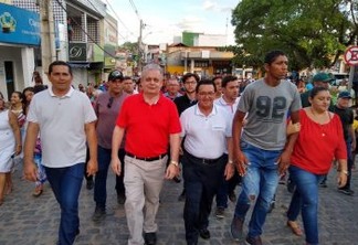 Bosco Carneiro se reúne com prefeito e lideranças políticas de Alagoa Grande