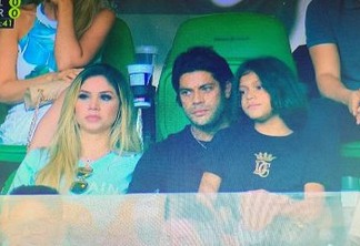 PROGRAMA EM FAMÍLIA: Hulk assiste jogo do Palmeiras no Allianz ao lado da namorada e dos filhos