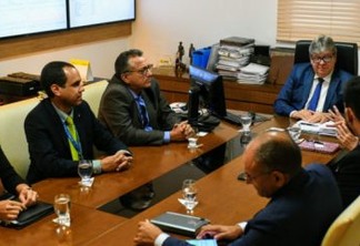 Na Granja Santana: João destaca potencialidades e equilíbrio fiscal da Paraíba em reunião com representantes da Caixa