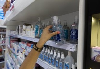 Traficantes ameaçam comerciantes que aumentarem o preço do álcool em gel: 'Nós lutaremos pelos moradores'