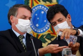 Justiça determina que hospital informe infectados na comitiva de Bolsonaro