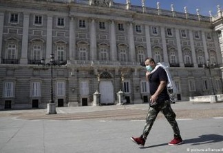 Com sistema de saúde em colapso e ruas vazias, Madri é a cidade mais afetada pelo coronavírus na Espanha
