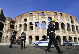 Redução no número de mortes na Itália por dois dias seguidos gera animo sobre fim da crise