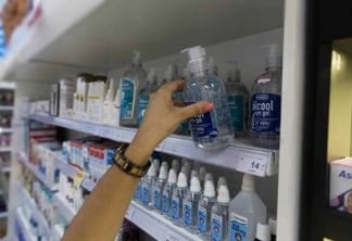 SEM ESTOQUE: Procon notifica 30 farmácias por falta de álcool em gel e máscaras em JP