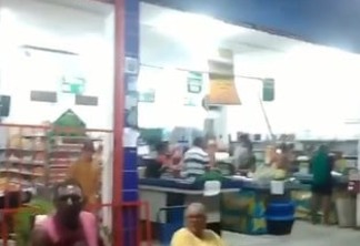 COMEÇARAM OS SAQUES: Mercadinho em Mangabeira sofre ação organizada e armada de populares - VEJA VÍDEO