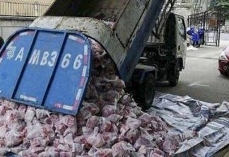 CORONAVÍRUS: caminhão de lixo leva carne de porco a moradores em quarentena