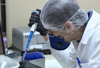 Coronavírus: cientistas brasileiros preparam teste de medicamento que reduz carga viral em 94%