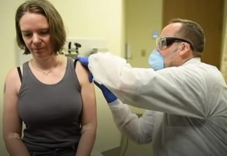 Primeira pessoa a receber possível vacina contra Covid-19 nos EUA relata experiência