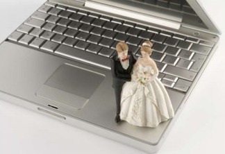 SOB AS BÊNÇÃOS DA TECNOLOGIA: Juíza realiza casamento por videoconferência em Campina Grande