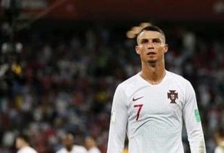 Cristiano Ronaldo treina no campo de seu 1° clube em Portugal