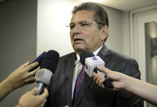 Galdino prorroga suspensão das atividades na ALPB e anuncia mais uma sessão remota