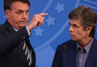 'SOU O COMANDANTE': Bolsonaro promete mudar protocolo para permitir cloroquina em pacientes com sintomas leves da Covid-19