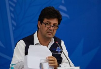 O ministro da Saúde, Luiz Henrique Mandetta, durante a coletiva de imprensa e boletim diário, sobre à infecção pelo novo coronavírus no país