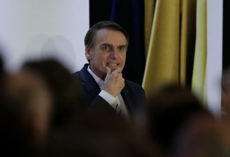 Bolsonaro defendeu em reunião troca na PF para evitar que familiares e aliados fossem 'prejudicados', diz jornal