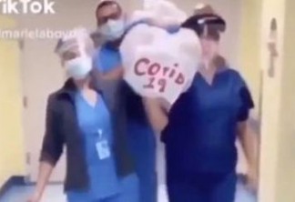 Enfermeiros dançando com morto pela Covid-19 viraliza na web; assista