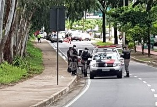 MEDIDAS DE SEGURANÇA: Ruas de João Pessoa começam a ser bloqueadas devido ao avanço da Covid-19 - VEJA VÍDEO