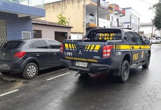 PRF na Paraíba recupera veículo roubado durante fiscalização na Operação Tamoio