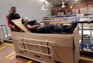 CAMA-CAIXÃO: Empresário colombiano cria cama hospitalar que pode ser convertida em caixão