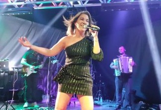 VENCEU O CÂNCER: ex-cantora de Magníficos faz live para colaborar Napoleão Laureano