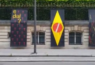 Embaixada do Brasil na França amanhece com faixas “Fora Bolsonaro” e “E daí?” - VEJA VÍDEO