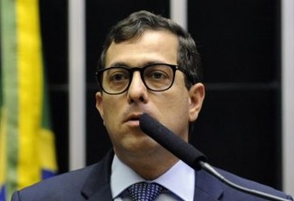 Gervásio evita falar sobre possível saída de Coutinho do PSB e descarta candidatura ao Senado: "100% para federal"