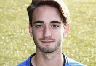 Jogador de futebol de 19 anos morre após treino