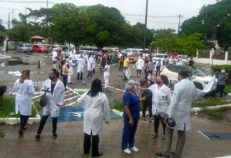 'Discriminação do prefeito': profissionais da saúde de JP fazem protesto pacífico para reclamar que apenas médicos receberam gratificação - VEJA VÍDEO