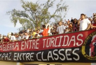 Torcidas antifascistas se multiplicam nas arquibancadas do futebol brasileiro