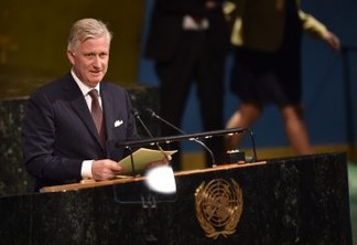 Rei da Bélgica expressa pesar pela colonização da República Democrática do Congo