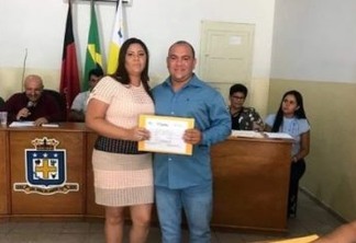 Mulher de vereador, conselheira tutelar recebe auxílio emergencial de R$ 1.200 na Paraíba