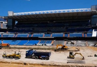 Real Madrid divulga novas imagens de obras no Santiago Bernabéu, com gramado retirado