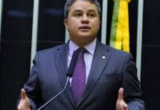 Efraim Filho anuncia pagamento de primeira parcela do socorro nos estados e municípios da Paraíba