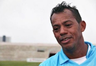 Aos 46 anos, Marcelinho Paraíba anuncia volta aos gramados