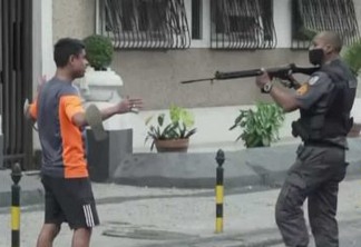 PM que apontou fuzil para manifestante no Rio será punido