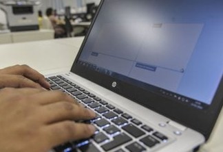 Mais de 10 mil notebooks devem ser entregues aos professores da rede pública até dezembro na Paraíba