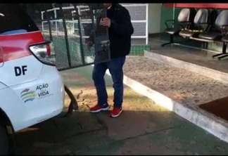 Polícia do DF prende amigo de estudante de veterinária picado por cobra naja