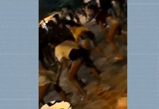DENÚNCIA ANÔNIMA: Polícia dispersa aglomeração durante competição de 'passinho' em praça de JP - VEJA VÍDEO