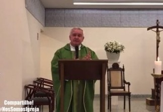 Durante sermão, Padre chama Bolsonaro de 'bandido' e ataca eleitores: 'Peçam perdão'; VEJA VÍDEO