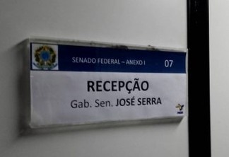 Senado barra entrada de PF no gabinete de José Serra