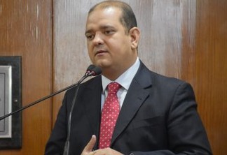 FIDELIDADE: Bruno Farias garante que seguirá o governador independente de ser ou não candidato