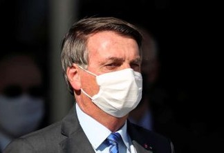 Câmara derruba veto de Bolsonaro a uso de máscaras em locais fechados