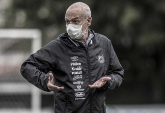 Sob risco de demissão, Jesualdo emenda pior sequência no Santos às vésperas do Brasileiro